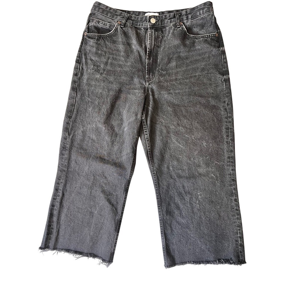 Zara high waist wideโ leg cropped jeans raw hem size 12